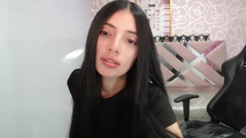 Snapshot of cynthia_ch chatting on 10/29/25, 03:31 CINTIA ARAUJO online show from 10/29/25, 03:31