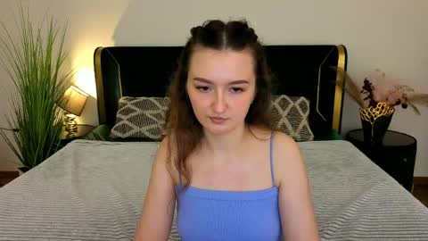 Cyrena online show from 05/11/26, 07:33
