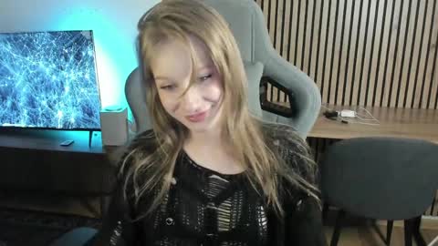 cyyberwhore online show from 04/06/26, 10:54