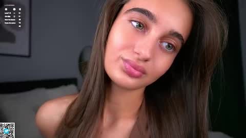 Isabella online show from 11/13/25, 01:04