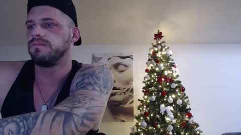 Snapshot of d3niis77 chatting on 12/16/25, 07:57 d3niis77 online show from 12/16/25, 07:57