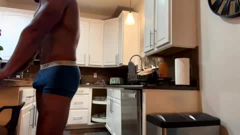 Snapshot of d_michael12 chatting on 02/22/25, 04:40 David Michael online show from 02/22/25, 04:40