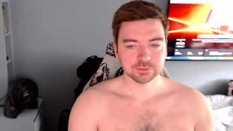 d_surman1994 online show from 10/18/25, 09:54