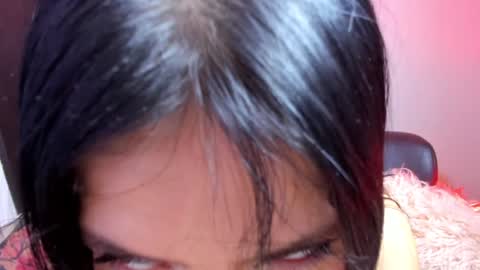 Snapshot of daahanna_ chatting on 12/14/24, 07:29 Ailyn online show from 12/14/24, 07:29