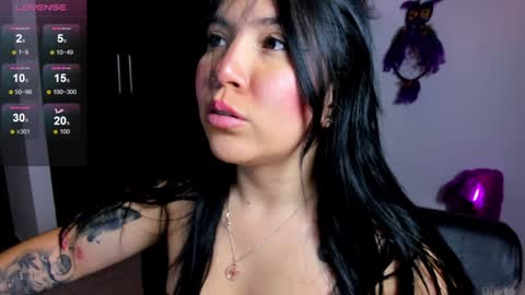 Snapshot of daahanna_ chatting on 01/25/25, 11:32 Ailyn online show from 01/25/25, 11:32