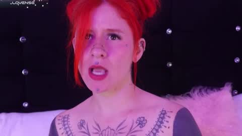 Snapshot of daarlene chatting on 02/07/25, 06:24 Darlene online show from 02/07/25, 06:24