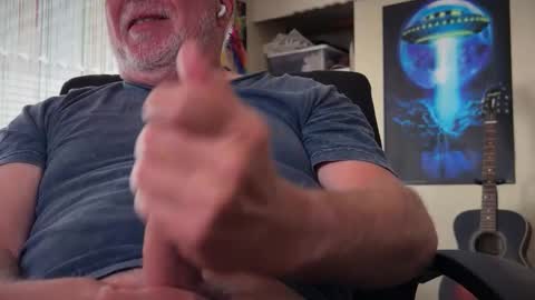 dadbate23 online show from 04/05/26, 03:42