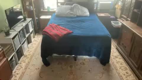 Snapshot of daddnextdoor chatting on 09/26/25, 06:01 daddnextdoor online show from 09/26/25, 06:01