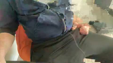 Snapshot of daddnextdoor chatting on 11/04/25, 05:56 daddnextdoor online show from 11/04/25, 05:56