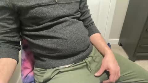 Snapshot of daddnextdoor chatting on 11/17/25, 11:54 daddnextdoor online show from 11/17/25, 11:54