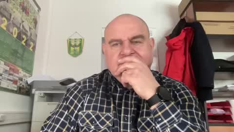 Snapshot of daddybearpol chatting on 02/26/25, 09:53 daddybearpol online show from 02/26/25, 09:53