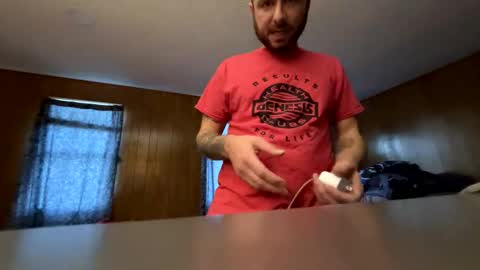 Snapshot of daddydic120402 chatting on 11/22/25, 02:16 daddydic120402 online show from 11/22/25, 02:16