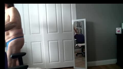 Snapshot of daddys7plus chatting on 12/21/25, 04:03 daddys7plus online show from 12/21/25, 04:03