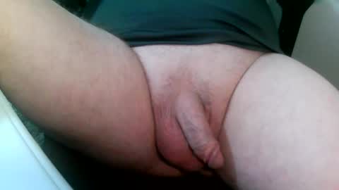 Snapshot of daddysmalls_55 chatting on 03/01/25, 01:11 daddysmalls online show from 03/01/25, 01:11