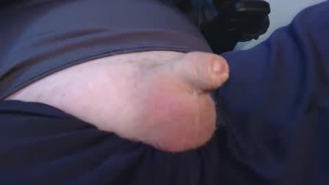 Snapshot of daddysmalls_55 chatting on 11/04/25, 07:57 daddysmalls online show from 11/04/25, 07:57