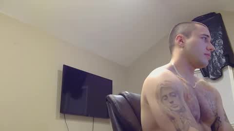 Snapshot of daddywassuppp4 chatting on 09/27/25, 03:00 Jon online show from 09/27/25, 03:00