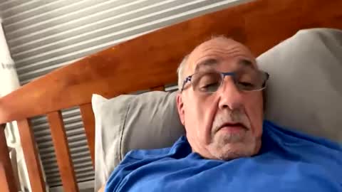 Snapshot of daddyweis chatting on 10/25/25, 04:42 daddyweis online show from 10/25/25, 04:42