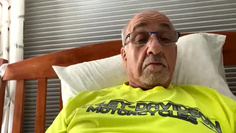 Snapshot of daddyweis chatting on 11/13/25, 03:05 daddyweis online show from 11/13/25, 03:05