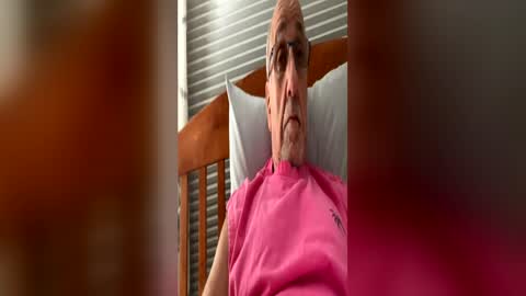 Snapshot of daddyweis chatting on 06/27/26, 03:33 daddyweis online show from 06/27/26, 03:33