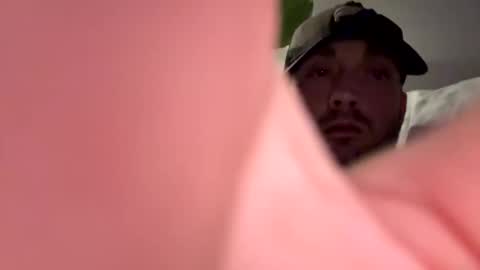 Snapshot of dadzillaz chatting on 09/16/25, 04:24 dadzillaz online show from 09/16/25, 04:24