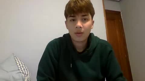 Snapshot of dael_20 chatting on 12/22/25, 09:12 dael_20 online show from 12/22/25, 09:12