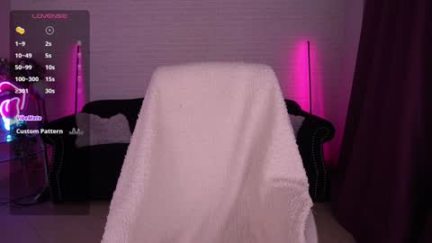 Snapshot of daenerys_daen chatting on 02/04/25, 08:24 daenerys_daen online show from 02/04/25, 08:24