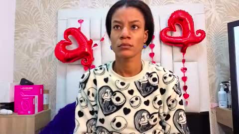 daffnelewis online show from 02/21/26, 11:33