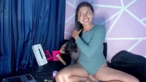 dafna lorens  online show from 01/06/26, 01:53