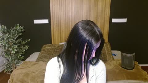 Snapshot of dafne_bss chatting on 01/24/25, 06:03 dafne_bss online show from 01/24/25, 06:03