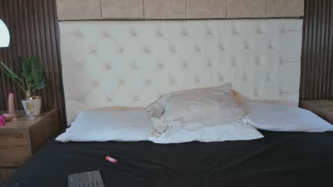 Snapshot of dafne_hillss chatting on 09/18/25, 12:29 dafne_hillss online show from 09/18/25, 12:29