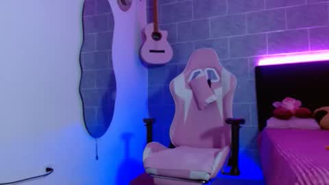 dafne_hot77 online show from 04/21/26, 06:44