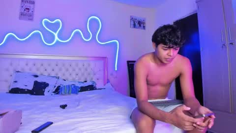 Snapshot of dafnezahiraa_ chatting on 12/19/25, 12:06 dafnezahiraa online show from 12/19/25, 12:06