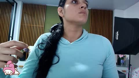 Snapshot of dahiana_spark chatting on 01/12/25, 07:53 Dahiana online show from 01/12/25, 07:53