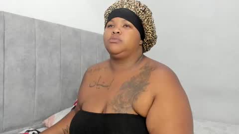 Snapshot of dahianajoss chatting on 12/30/24, 02:30 Ebony Sex Dahian online show from 12/30/24, 02:30