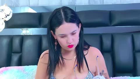 Dahiana online show from 10/21/25, 11:33