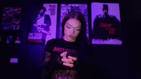 Snapshot of dahlia_adore chatting on 10/17/25, 11:18 dahlia_adore online show from 10/17/25, 11:18