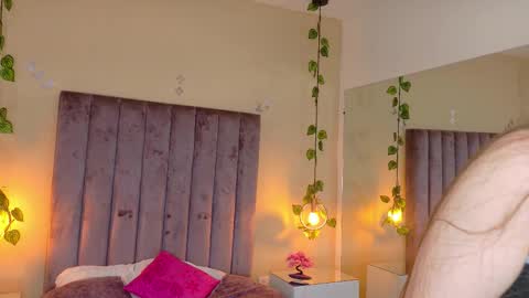 Dahlia online show from 02/14/26, 05:26