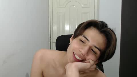 Snapshot of dahliarios chatting on 01/24/25, 06:35 lorena online show from 01/24/25, 06:35