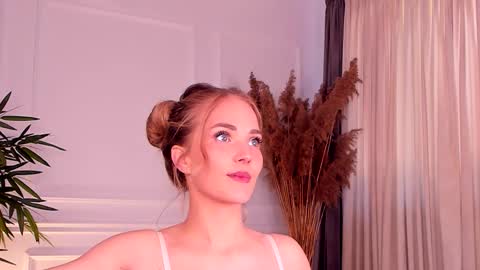 Deea  online show from 03/10/26, 07:46