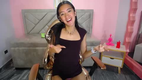 Snapshot of dahyan_ch chatting on 11/14/25, 04:38 dahyan_ch online show from 11/14/25, 04:38