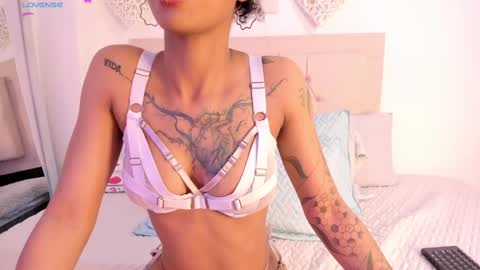 Daiana online show from 02/12/25, 03:05