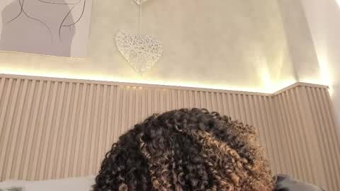 Daiana online show from 04/15/26, 07:58