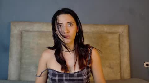 daiisy_kiss online show from 04/15/26, 01:23