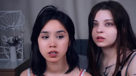 Aoi and Lily best friends online show from 06/02/26, 08:16
