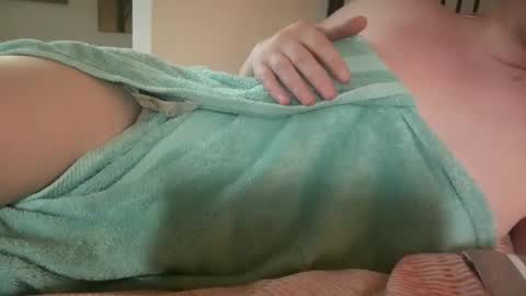 Mx Mommy Moo online show from 03/25/26, 02:01