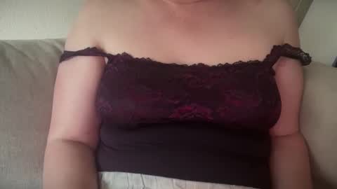 Mx Mommy Moo online show from 03/31/26, 04:18