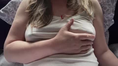 Mx Mommy Moo online show from 05/16/26, 03:22
