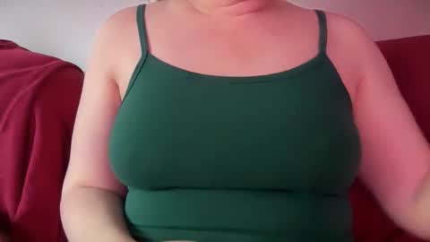 Mx Mommy Moo online show from 05/18/26, 02:45