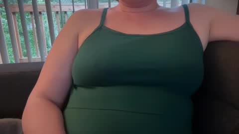 Mx Mommy Moo online show from 05/20/26, 03:02