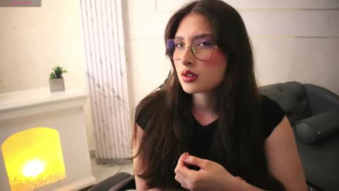 Lauren            online show from 04/16/26, 01:01